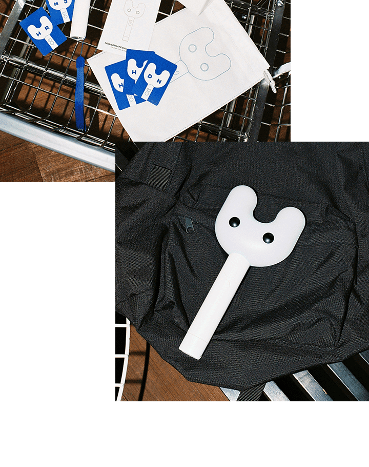 NEWJEANS - OFFICIAL LIGHT STICK.