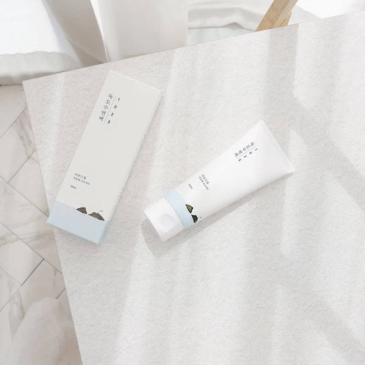 Round Lab - 1025 Dokdo Sleeping Pack (100 mL).