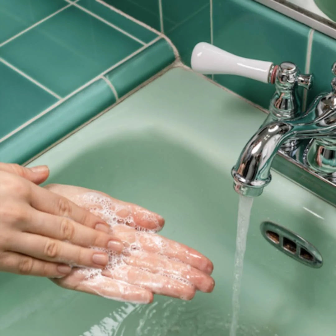 AXIS-Y - Quinoa One Step Balanced Gel Cleanser (180 mL).