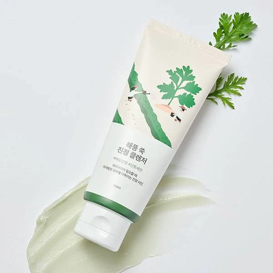 Round Lab - Mugwort Calming Cleanser (150 mL).