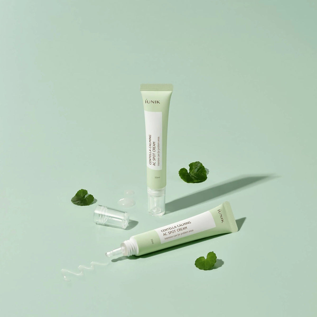 iUNIK - Centella Calming AC Spot Cream (20 mL).