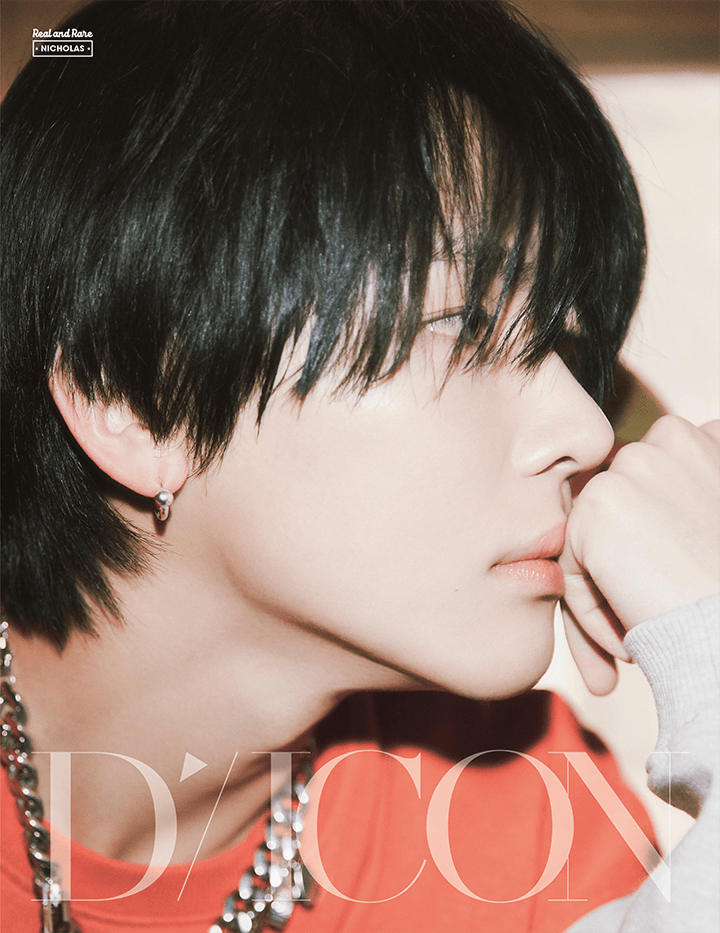DICON - VOLUME N°28 &TEAM (18 Versions)(Magazine)