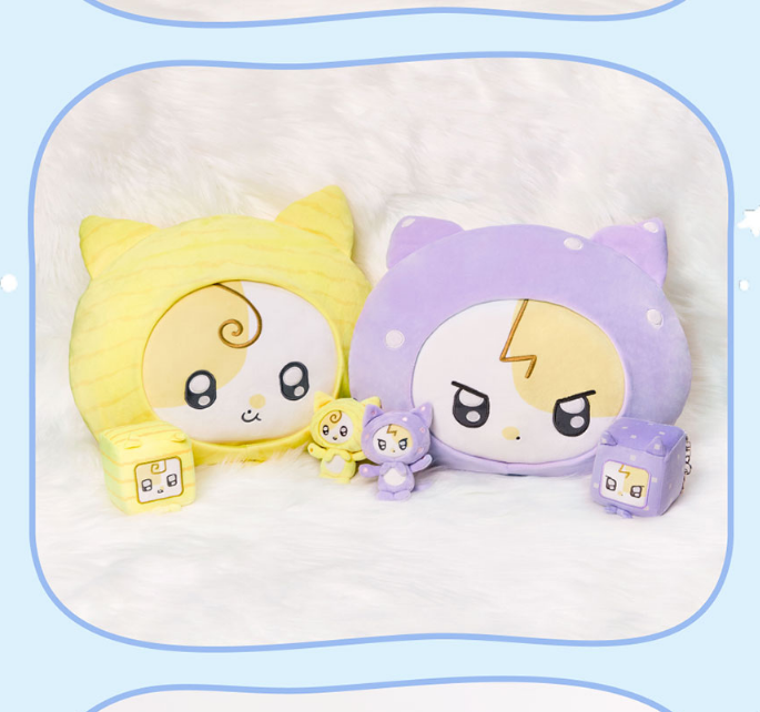 (PRE-ORDER 2025-11-17) IU - 2025 IU POP-UP STORE [Found at Eight] & [A Flower Bookmark, Pt. 3] Official MD - 10cm Doll Keyring (2 Versions)