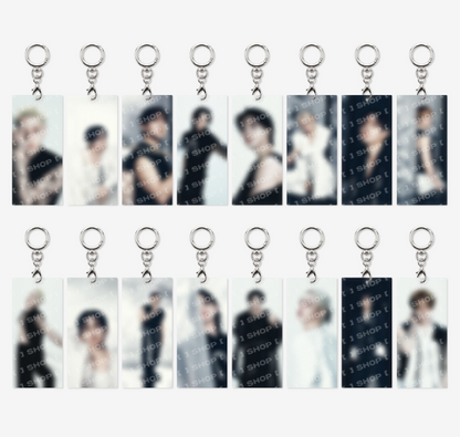 (PRE-ORDER 2026-11-16) Stray Kids - [Stray Kids World Tour <RUN IT SEOUL> Merch] SECRET ACRYLIC KEYRING - RUN IT (POB Included Based on Order Amount)