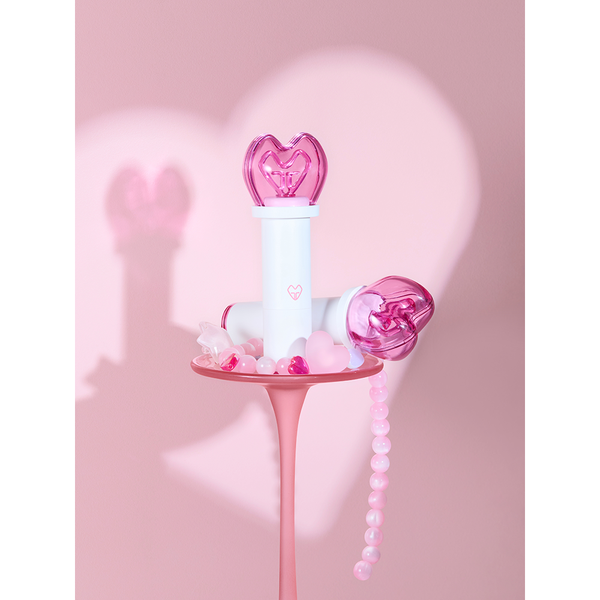 (PRE-ORDER 2026-01-10) Girls’ Generation - FanSignal Lip Balm (Light stick theme).