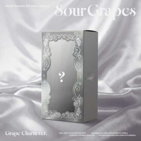 (PRE-ORDER 2026-09-28) NiziU 니쥬 - 1st Mini Album [Sour Grape] Grape Charm Version (Limited Version)