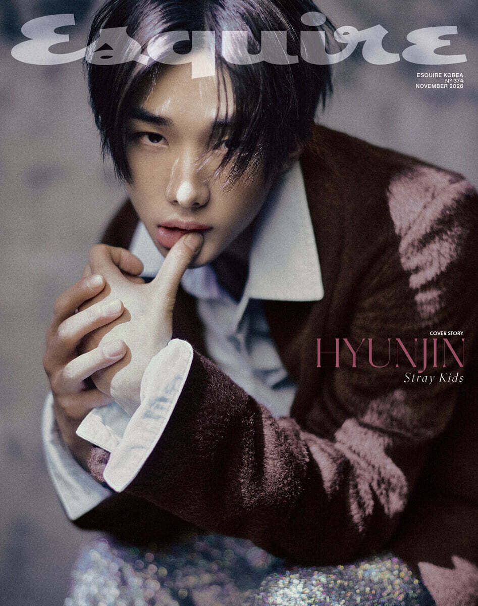 (PRE-ORDER 2026-11-03) ESQUIRE - 2026.11 x Hyunjin (Stray Kids)(Magazine)(3 Covers)Versions). (Copy)