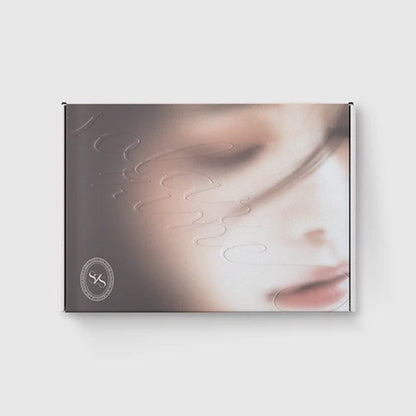 Solar (Mamamoo) - 2025 Season's Greetings_ [SOLARZINE'25] (POB - Photocards)(Limited Quantity).