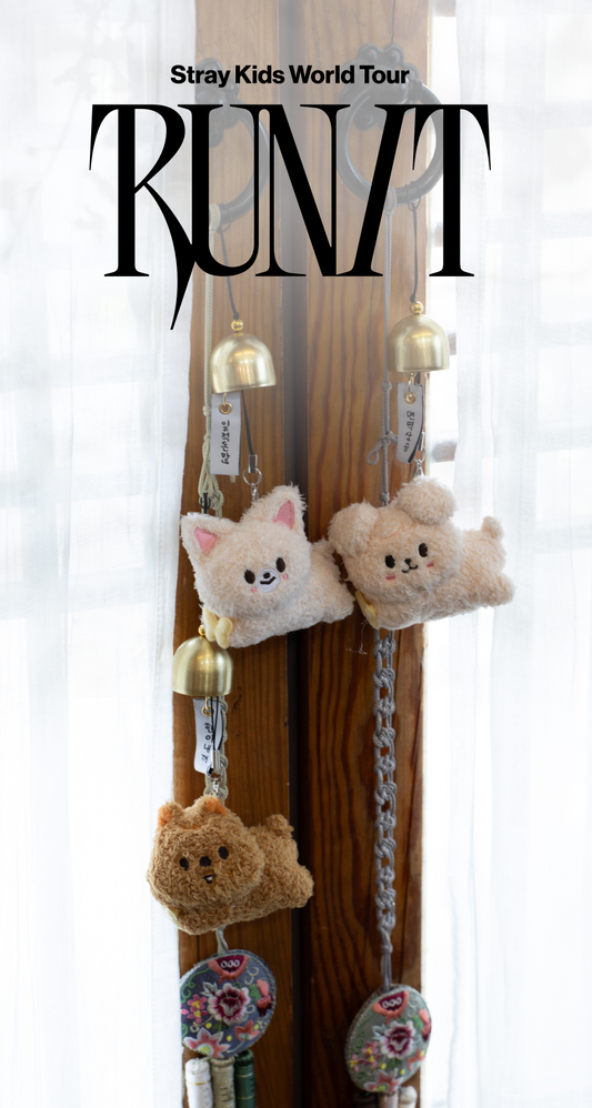 (PRE-ORDER 2026-11-16) Stray Kids - [Stray Kids World Tour <RUN IT SEOUL> Merch] SKZOO PLUSH DOOR BELL KEYRING - RUN IT (POB Included Based on Order Amount)