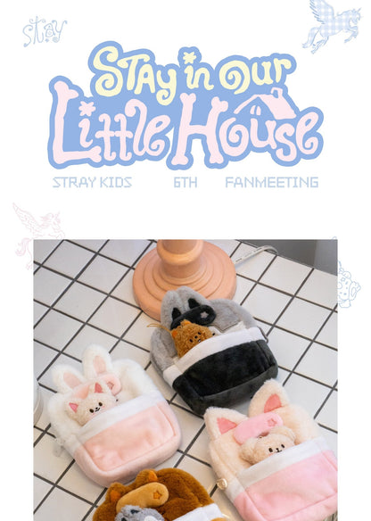 (PRE-ORDER 2026-07-30) Stray Kids - 6th Fanmeeting [STAY in Our Little House] SKZOO PLUSH COLLECT CASE (8 Versions)(POB Included Based on Order Amount).