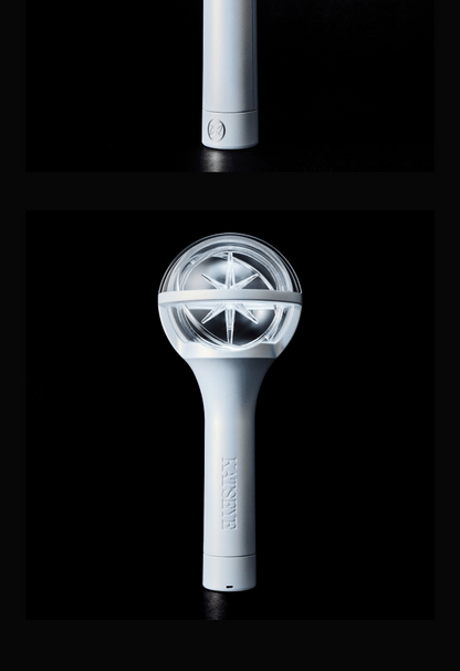 (PRE-ORDER 2025-10-15) KATSEYE - Official Light Stick (with K-Towns Light Stick Event)._