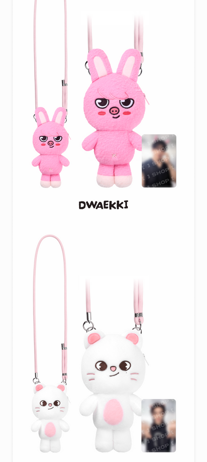 (PRE-ORDER 2026-11-16) Stray Kids - [Stray Kids World Tour <RUN IT SEOUL> Merch] SKZOO PLUSH CROSS BAG - RUN IT (POB Included Based on Order Amount)