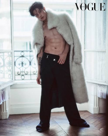 (PRE-ORDER 2025-11-10) VOGUE Magazine 2025.11 (ATEEZ Wooyoung, Kiss of Life Julie & Natty, Wi Ha-Joon, Chungha).